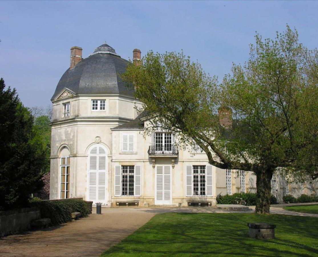 *** Domaine Des Noyers - Proche Centre Ville Шатонеф-сюр-Луар Екстер'єр фото